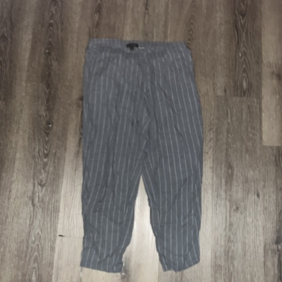 SMALL J. Crew denim/gray color W/white striped pants W/pockets & Drawstring - Picture 4 of 7